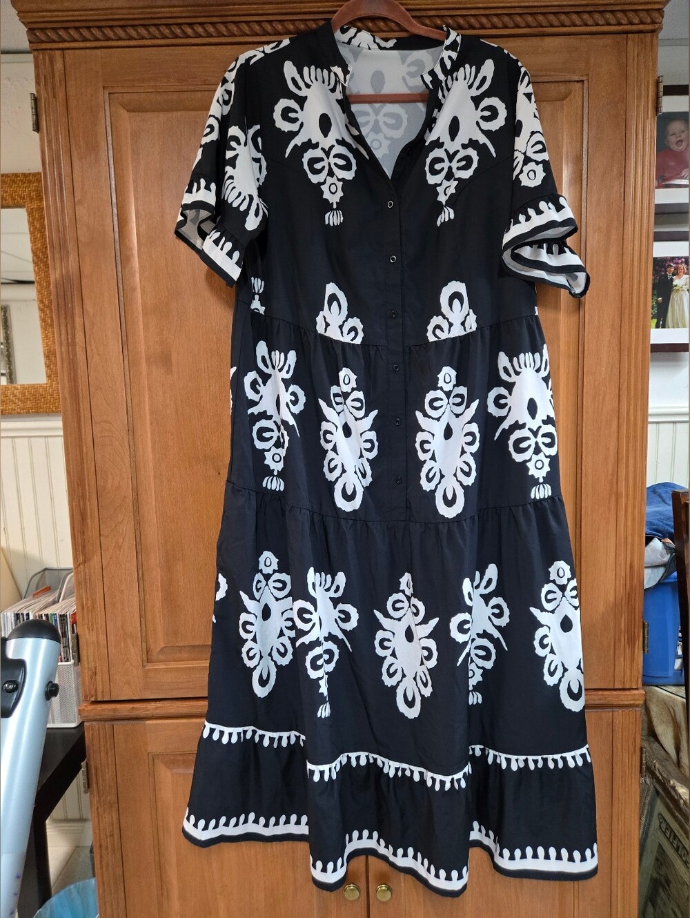Black & White Patterned Women’s Midi Dress